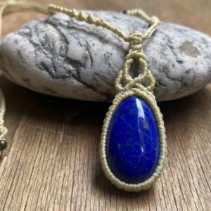 Handgemachte Lapislazuli Lapislazuli Pendant Macrame Necklace English German p75 4461