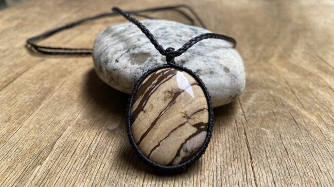 Handmade Macrame Anhaenger Jasper Jaspis Pendant English German p133 4562